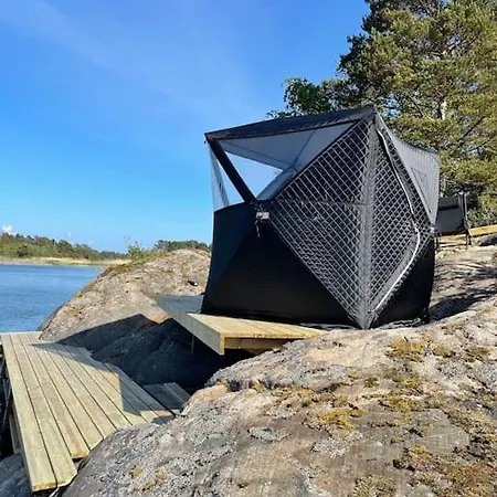 Haerligt Privat Glamping Med Bastutaelt * Föglö