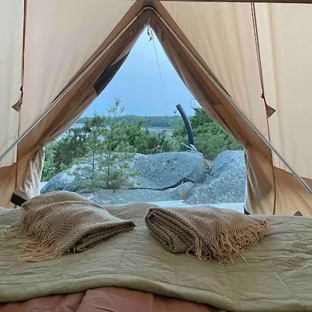 Haerligt Privat Glamping Med Bastutaelt * Föglö