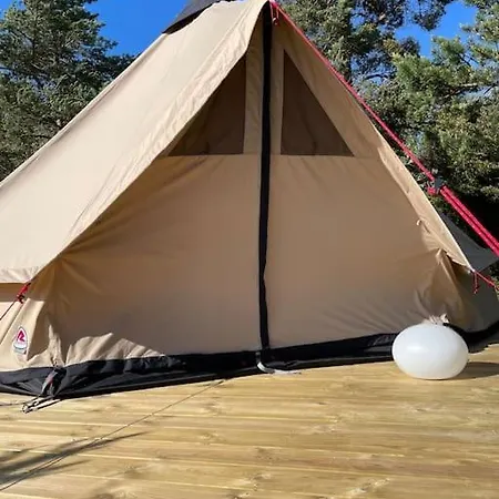 Haerligt Privat Glamping Med Bastutaelt Фёглё