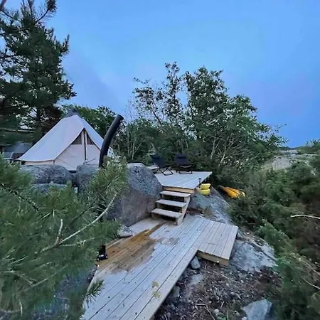 Haerligt Privat Glamping Med Bastutaelt * Föglö
