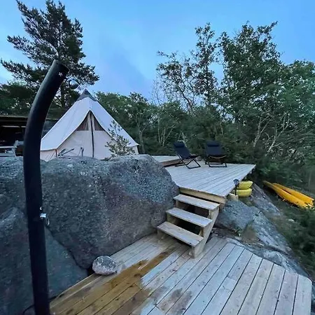 Haerligt Privat Glamping Med Bastutaelt * Фёглё