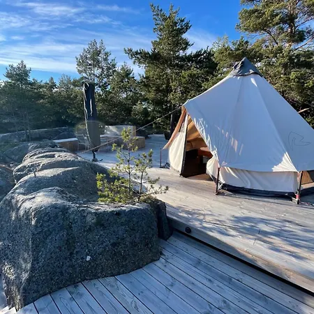 Haerligt Privat Glamping Med Bastutaelt