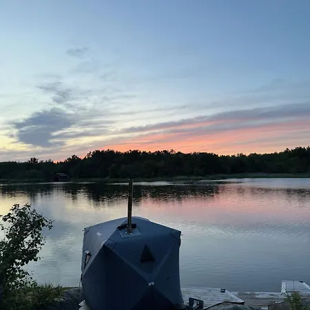 Campo de lujo Haerligt Privat Glamping Med Bastutaelt *